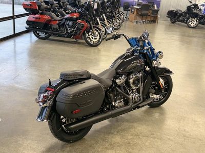 2026 Harley-Davidson FLHC - Heritage Classic - Photo 2