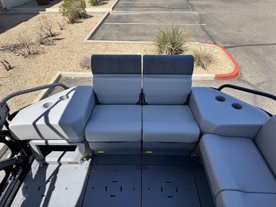 2025 Sea-Doo Switch Sport 21 - 230 hp Painted - Photo 12