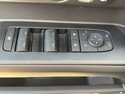 2026 Toyota 4Runner i-FORCE MAX - Photo 6