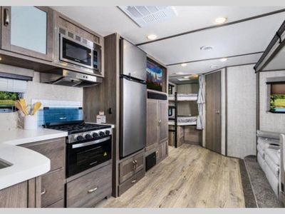 2021 Gulf Stream RV Gulfstream - Photo 3