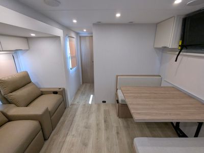 2026 Winnebago Thrive — photo 21 view
