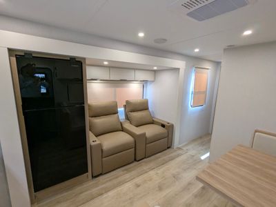 2026 Winnebago Thrive — photo 8 view