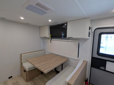 2026 Winnebago Thrive — photo 14 view