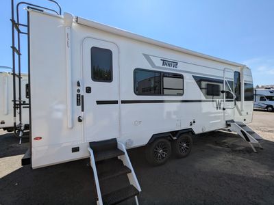 2026 Winnebago Thrive — detail view