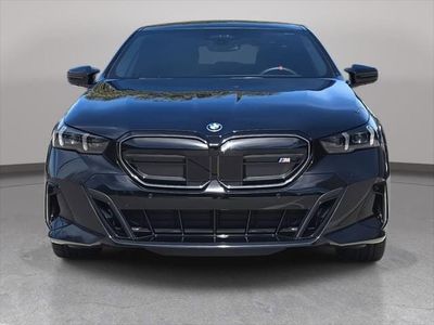 2025 Audi BMW i5 - Photo 3