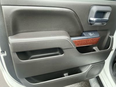 2017 GMC Sierra 2500HD — photo 16 view