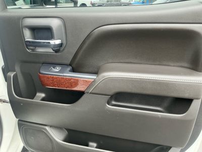 2017 GMC Sierra 2500HD — photo 19 view