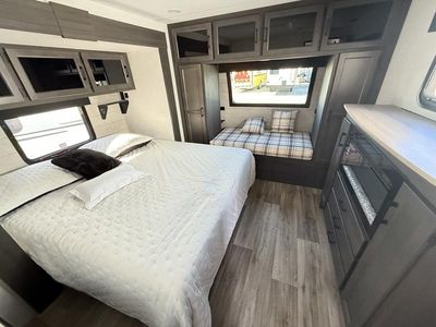 2026 Venture RV SPORTTREK - Photo 15
