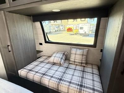 2026 Venture RV SPORTTREK - Photo 17