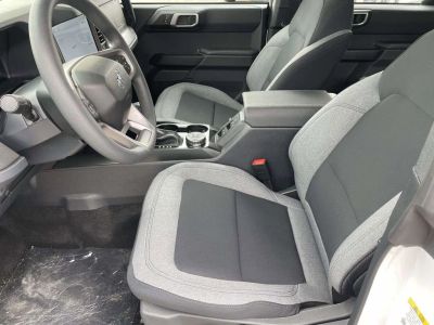 2026 Ford Bronco — photo 13 view