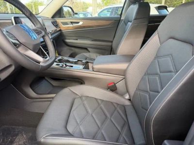 2026 Volkswagen Atlas — photo 14 view