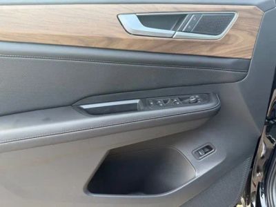 2026 Volkswagen Atlas — photo 12 view