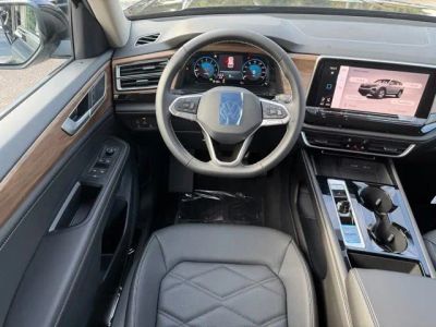 2026 Volkswagen Atlas — photo 11 view