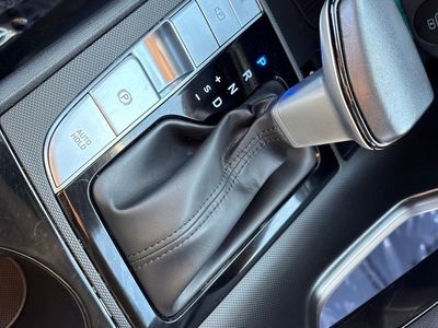 2025 Hyundai Elantra - Photo 20
