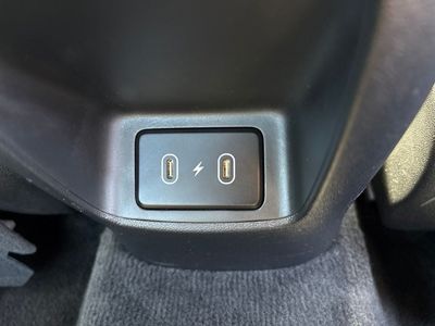 2025 Hyundai Elantra - Photo 25