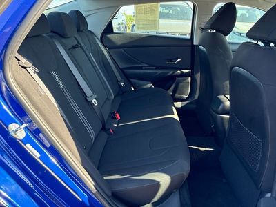2025 Hyundai Elantra - Photo 22