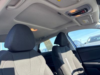 2025 Hyundai Elantra - Photo 30