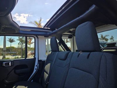 2026 Jeep Wrangler — photo 7 view