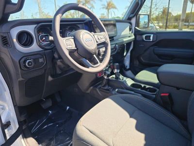 2026 Jeep Wrangler — photo 14 view