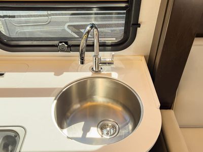 2019 Leisure Travel Vans UNITY - Photo 11