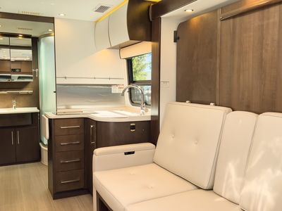 2019 Leisure Travel Vans UNITY - Photo 6