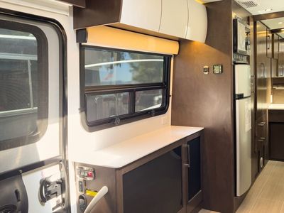 2019 Leisure Travel Vans UNITY - Photo 13