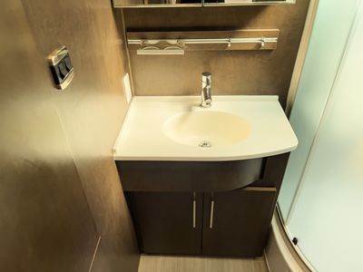 2019 Leisure Travel Vans UNITY - Photo 23