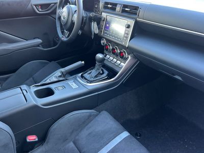 2026 Toyota GR86 - Photo 15