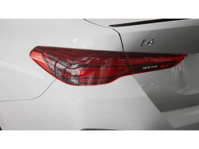 2026 BMW i4 — photo 8 view