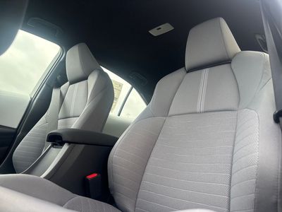 2026 Toyota Corolla Hybrid - Photo 9