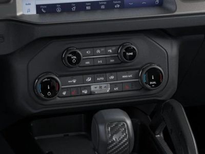 2026 Ford Bronco — photo 16 view