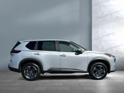 2024 Nissan Rogue — photo 7 view