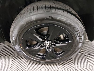 2024 Toyota RAV4 - Photo 10