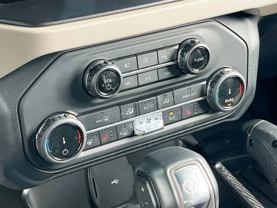 2022 Ford Bronco — photo 16 view