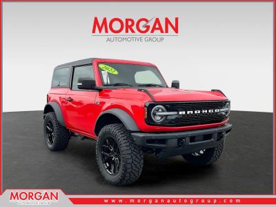 2022 Ford Bronco Wildtrak in Red — front three-quarter view