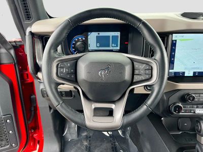 2022 Ford Bronco — photo 11 view
