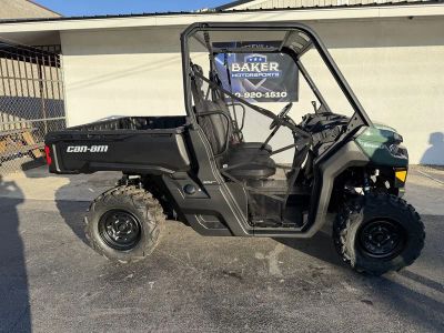 2026 Can-Am Defender DPS HD9 Compass Green — front three-quarter view