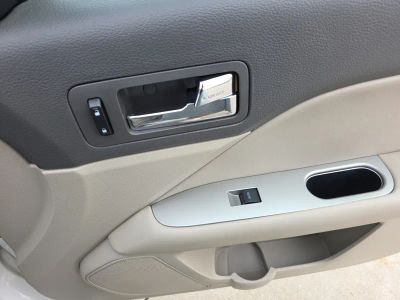2011 Ford Fusion — photo 21 view