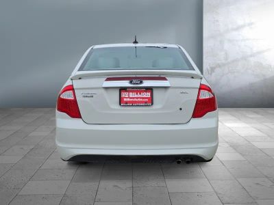 2011 Ford Fusion — detail view