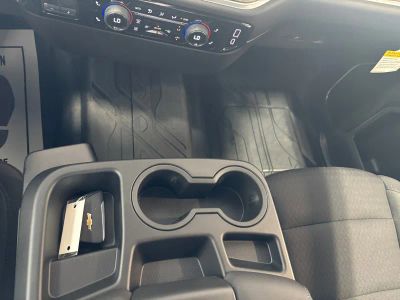 2026 Chevrolet Silverado 1500 — photo 13 view