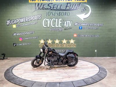 2017 Harley-Davidson® FLSS - Softail® Slim® S — front three-quarter view