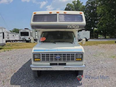 1989 Fleetwood RV Tioga — rear three-quarter view