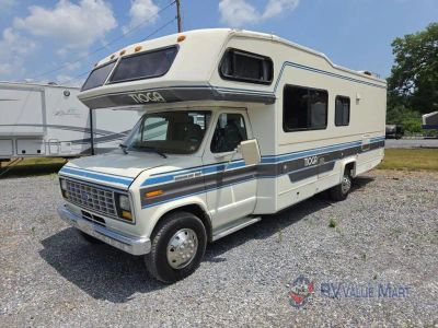 1989 Fleetwood RV Tioga — interior view