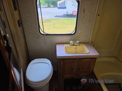 1989 Fleetwood RV Tioga — photo 24 view