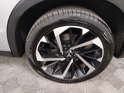 2024 Mitsubishi Outlander - Photo 10
