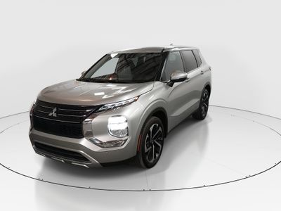 2024 Mitsubishi Outlander - Photo 3