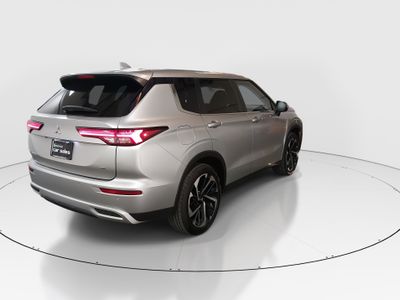 2024 Mitsubishi Outlander - Photo 7