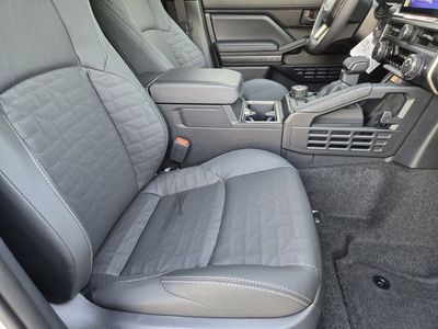 2026 Toyota 4Runner i-FORCE MAX - Photo 9