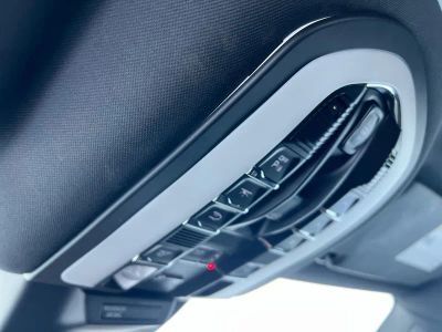 2024 Porsche Macan — photo 18 view