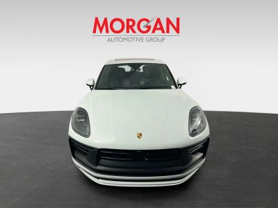 2024 Porsche Macan — photo 8 view